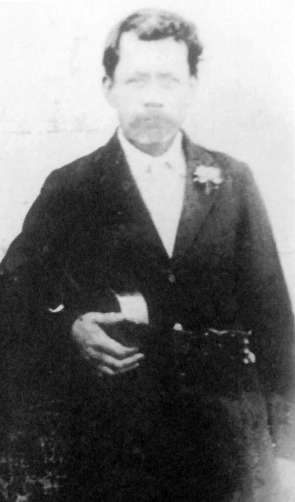 Luther Aalona Kanae